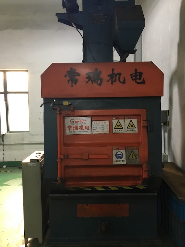 Q326 履带式抛丸